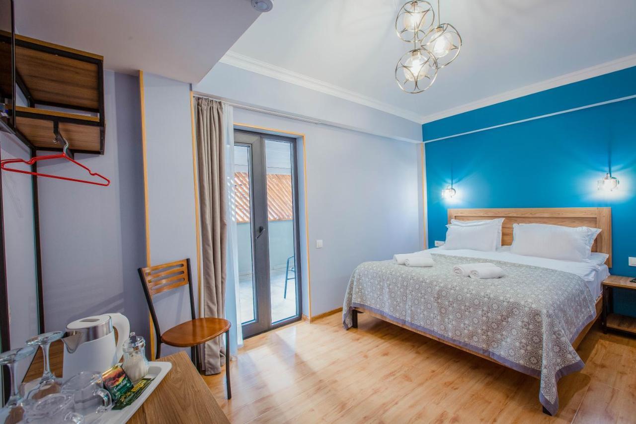 Central Gate Hotel In Heart Of Tbilisi Exterior foto